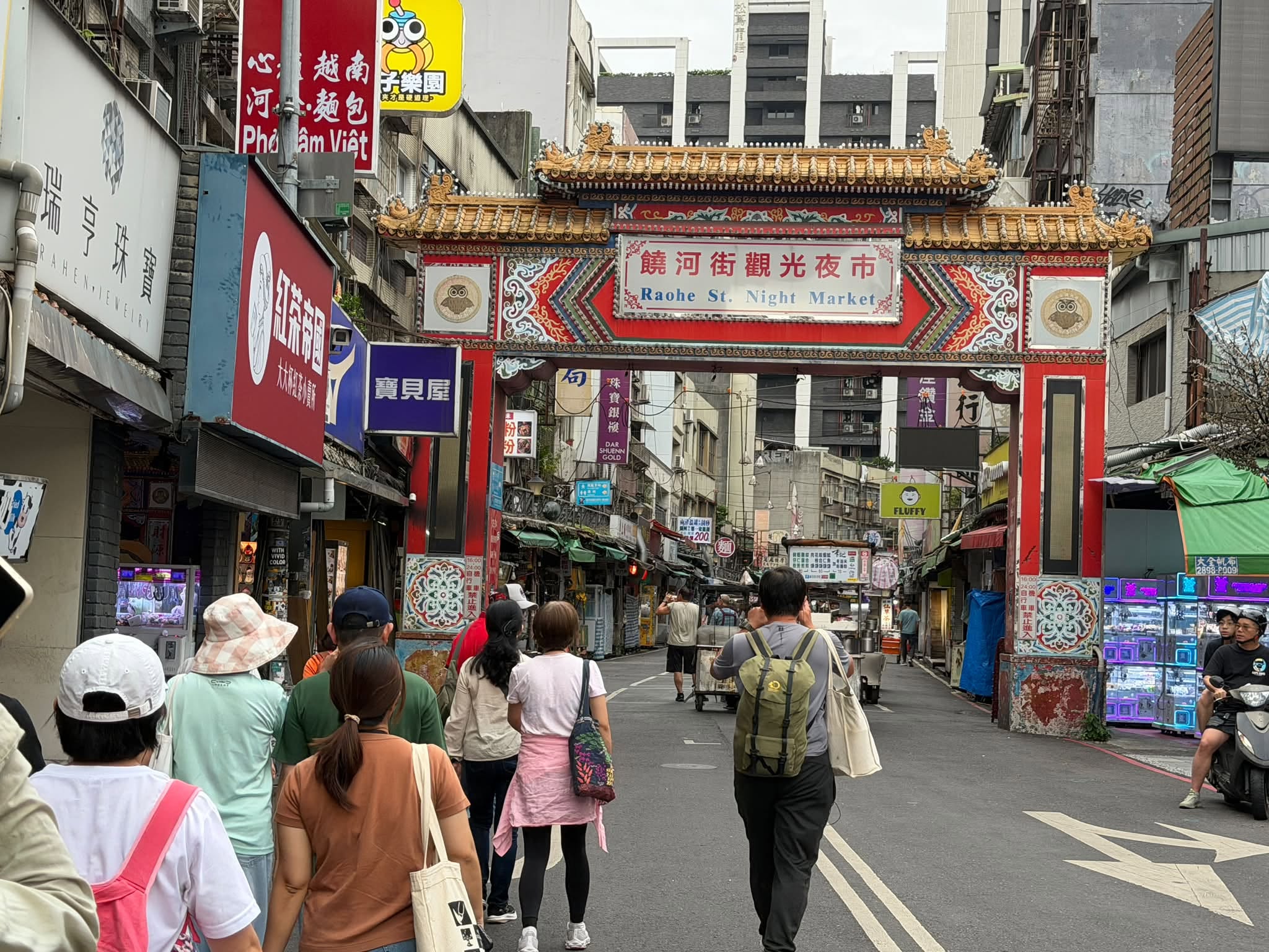 旅行不一定要去遠方｜走進松山霞海城隍廟